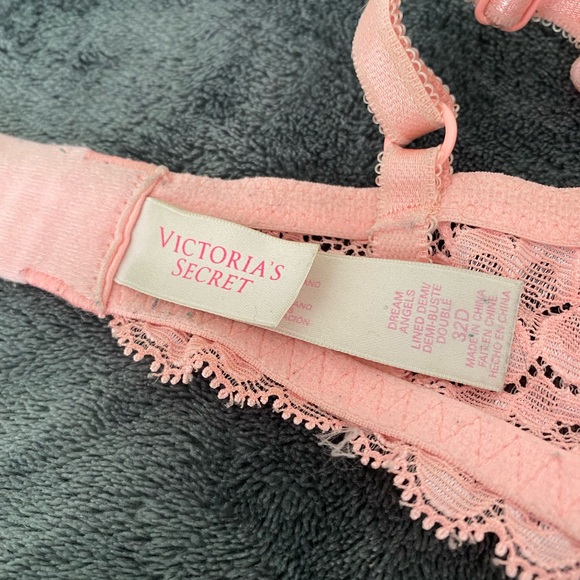 Victoria's Secret Dream Angels Demi Lace Bra - Picture 4 of 4